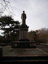 加藤嘉八郎有邦石像