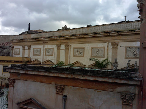 Palazzo Piazza Sant'Anna