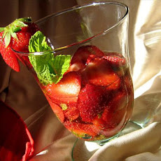 Minted Strawberries With White Wine