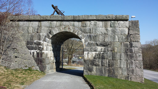 Old Memorial Train Bridge