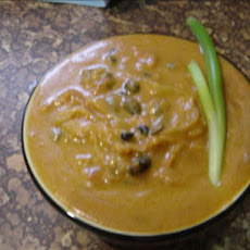 Velvety Pumpkin & Black Bean Soup