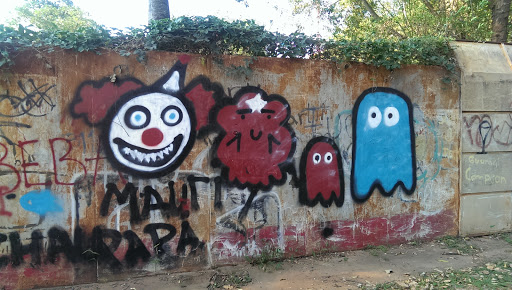 Graffiti Payasos Y Fantasmas 