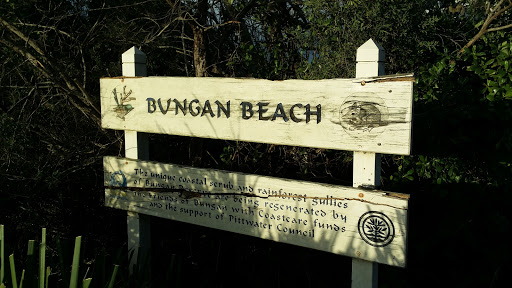 Bungan Beach Sign