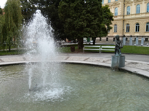 Fontana pred Univerzo
