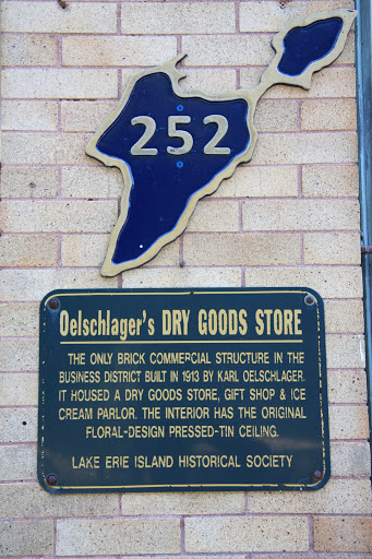 Oelschlager's Dry Goods Store