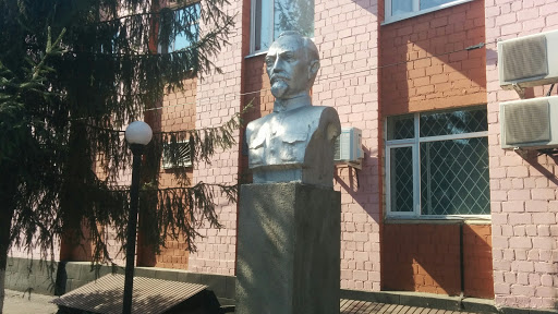 Памятник около МО МВД России 