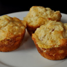 Spicy Bacon Cheddar Muffins
