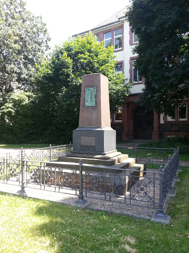 Carl Heier Denkmal