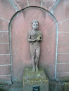 Brunnen Statue