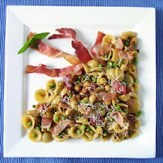 Green and Gold Peas With Pasta