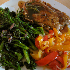 Broccoli Rabe With Garlic, Tomatoes, and Red Pepper