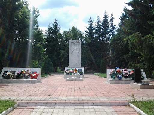 Памятник Погибшим В ВОВ