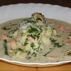 Creamy Fish Topped With Mussels and Prawns