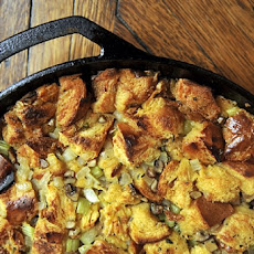 Challah and Leek Turkey Stuffing