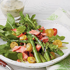 Grilled Salmon-and-Asparagus Salad
