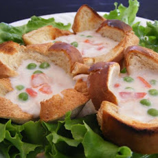 Creamed Tuna in Toast Cups
