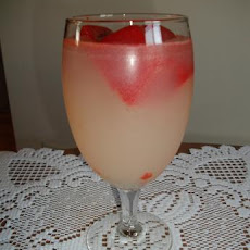 Lemonade With Strawberry Ice Cubes