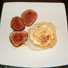 Grilled Goats Cheese With Fresh Figs