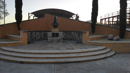Monumento a Wenseslao Victoria Soto