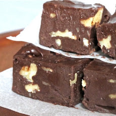 Super-Easy Chocolate Walnut Fudge