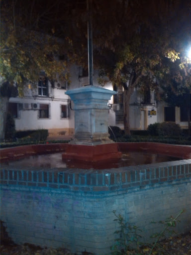 Fuente De Plaza De San Bartolome