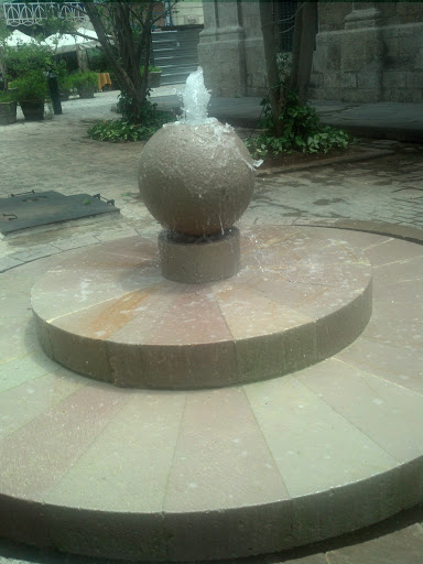 Fontana A Palla