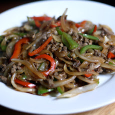 Dinner Tonight: Stir-Fried Beef with Onions and Peppers