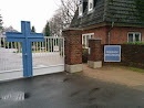 Eingangstor Mit Blauen Kreuz