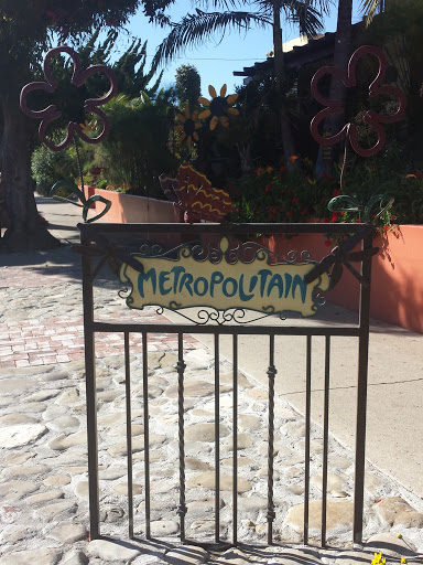 Metropolitain Gate Sculpture