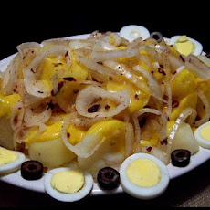 Mexican Potatoes With Cheese Sauce