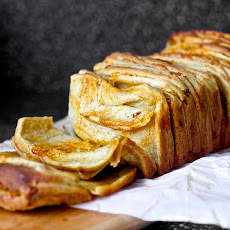Cheddar, Beer and Mustard Pull-Apart Rye Bread