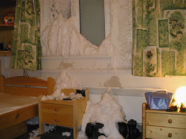 [snow in house[3].png]