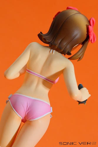 [amamiharuka9_back[2].jpg]
