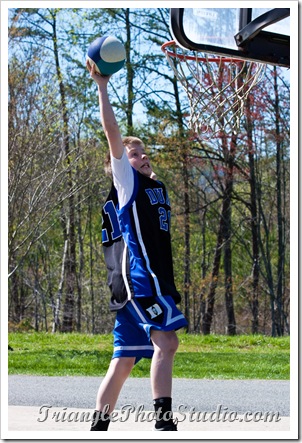 2009_April_12_EasterBBall_039-124