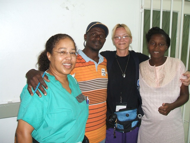 [haiti 2010 210[2].jpg]