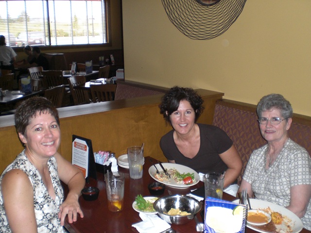 [Suz Me and Mom 072608[3].jpg]