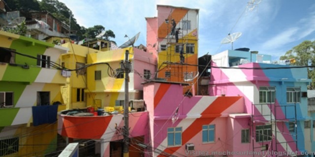[Repeindre les favela, Santa Marta, Brésil-5[2].jpg]