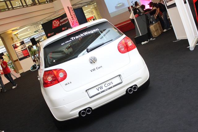 [DPP_11200[2].jpg]