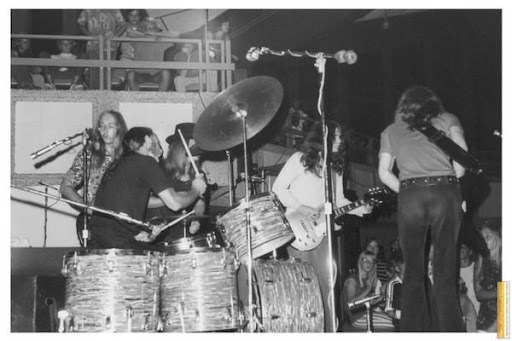 Lynyrd Skynyrd 1973 - www.lynyrdskynyrddixie.com