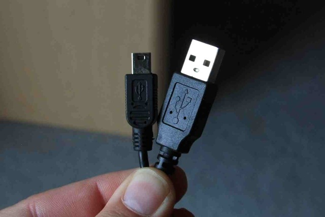 [usb cable ends side[2].jpg]