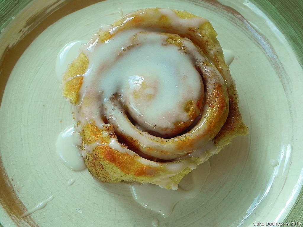 [stickybun1[1].jpg&description=Gooey Sticky Cinnamon Buns')]