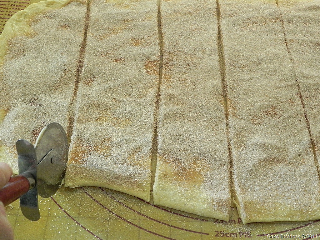 [DSCN6634[3].jpg&description=Cinnamon Sugar Pull-Apart Bread')]