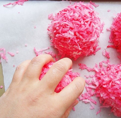 [snoballcupcake113.jpg&description=Guest Post with Gingerbread Bagels-Sno-Ball Cupcakes')]