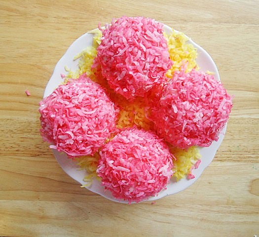 [snoballcupcake153.jpg&description=Guest Post with Gingerbread Bagels-Sno-Ball Cupcakes')]