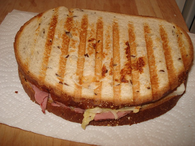 [Reuben Sandwich[4].jpg]