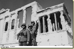 Bundesarchiv_Bild_101I-164-0368-14A,_Griechenland,_deutsche_Soldaten_in_Athen