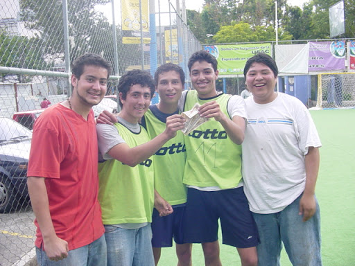 Los campeones y la entrega del premio: $$$