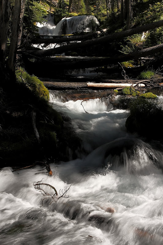 IMAGE: http://lh3.ggpht.com/_-nUXpYGw-FA/StzbozMP8XI/AAAAAAAABPY/GUHBjbJo_f8/s800/Boundry%20Waters%20Falls%202.JPG