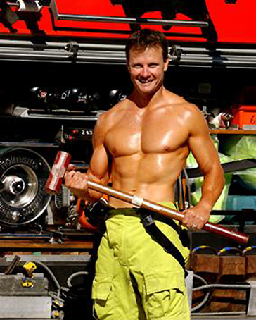 [firefighter-calendar-muscle-men34.jpg]