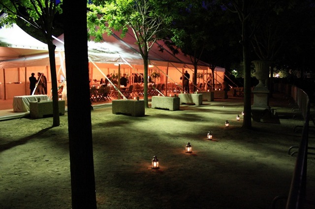 [Home_Yann_Arthus_Bertrand_Outdoor_screening02[3].jpg]